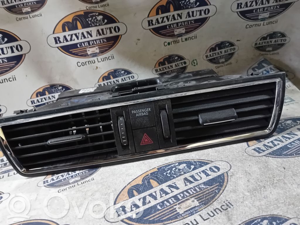 Seat Toledo I (1L) Dysze / Kratki środkowego nawiewu deski rozdzielczej 