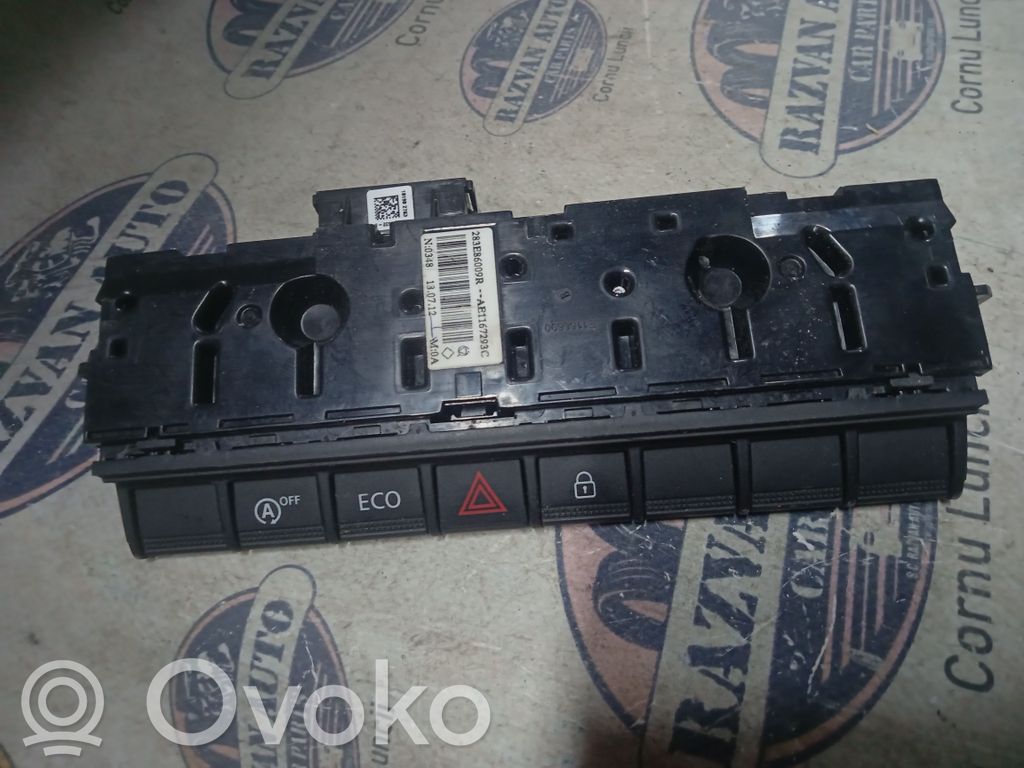 Dacia Duster Sound control switch 
