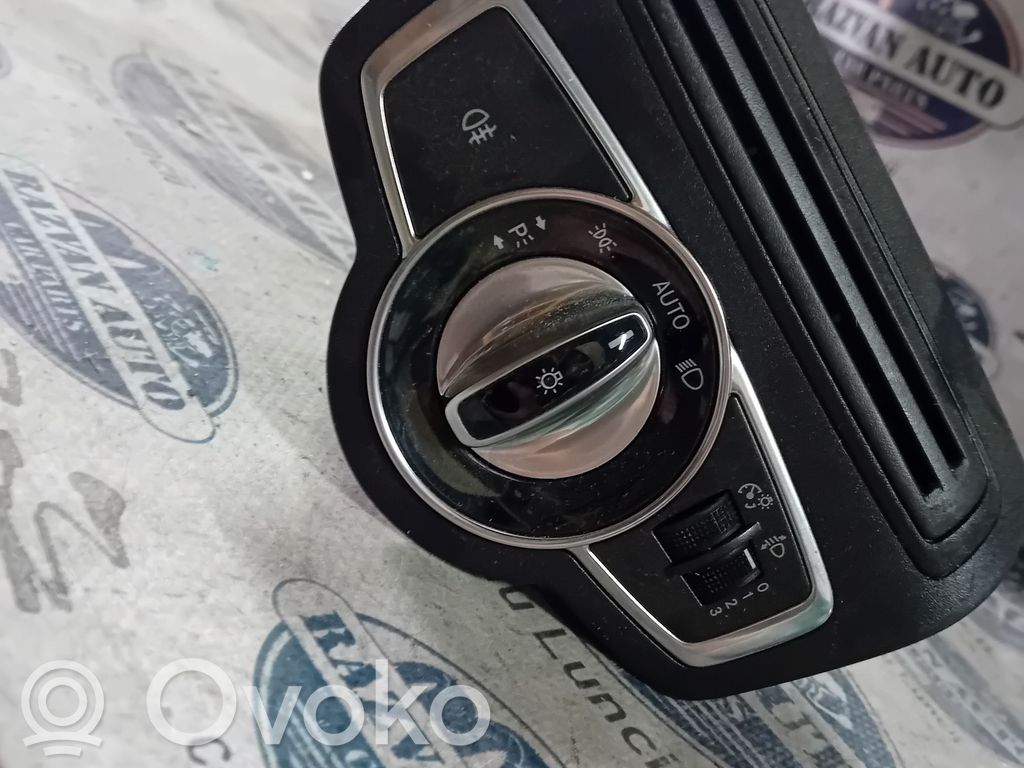 Mercedes-Benz C W205 Przełącznik świateł 