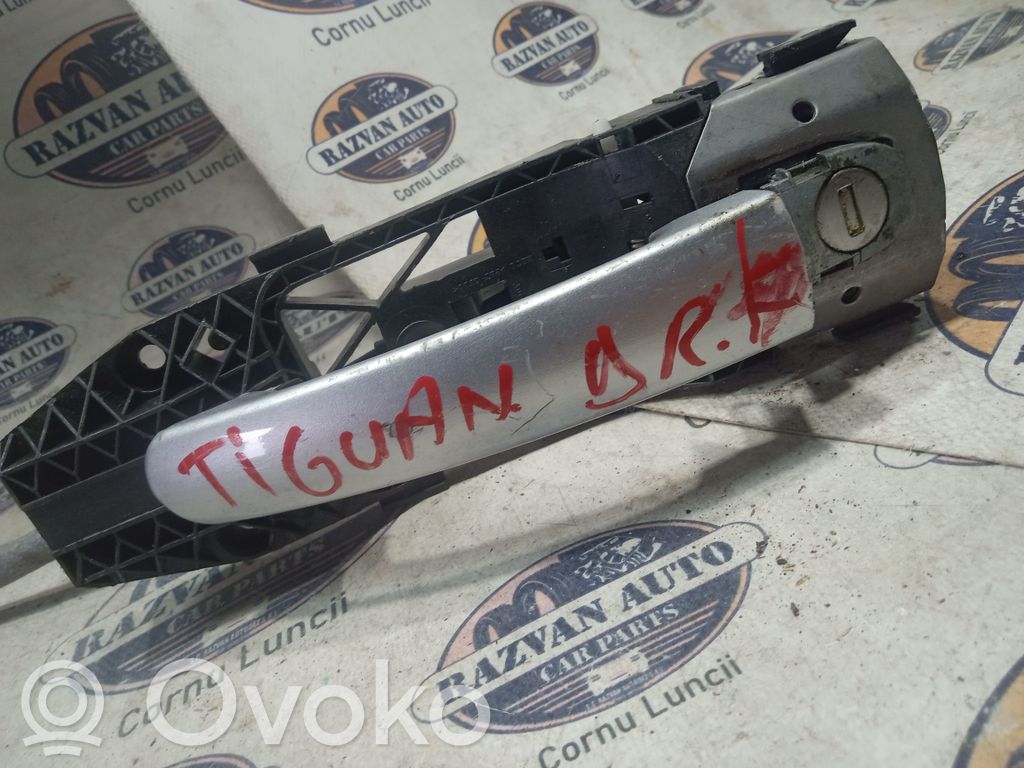 Volkswagen Tiguan Maniglia esterna per portiera anteriore 