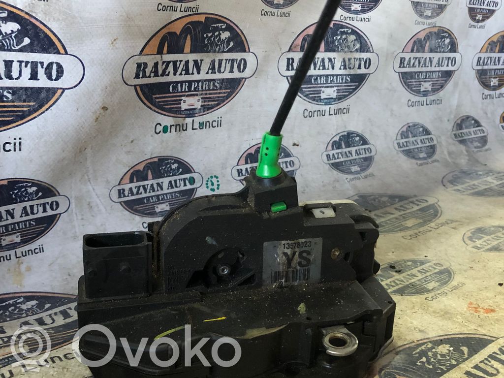 Vauxhall Astra J Rear door lock 