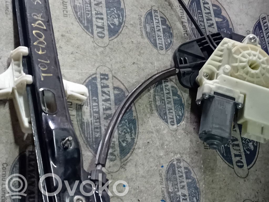 Elektryczny podnośnik szyby drzwi tylnych   17695