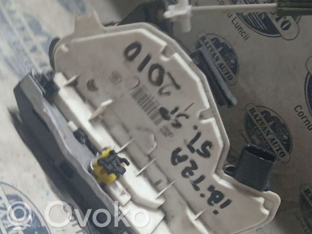 Seat Ibiza I (021A) Rear door lock 