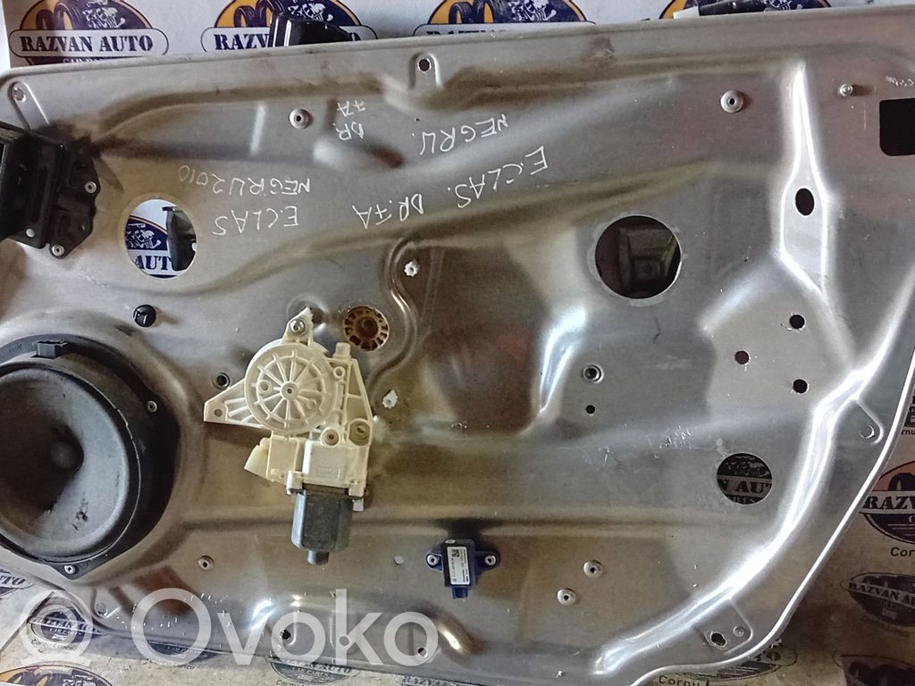 Mercedes-Benz GLE (W166 - C292) Front door window regulator with motor 