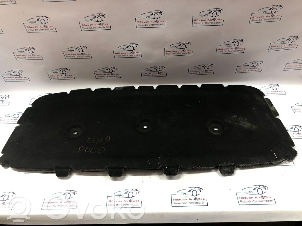 Volkswagen Cross Polo Engine hood trim 