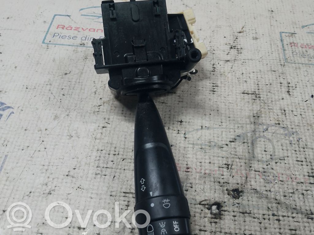 Frontblinker   28514,173744