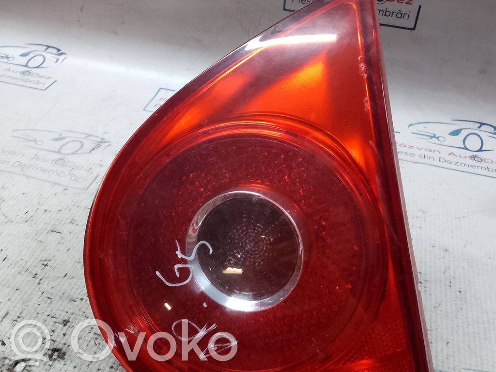 Volkswagen Golf V Lampy tylnej klapy bagażnika 
