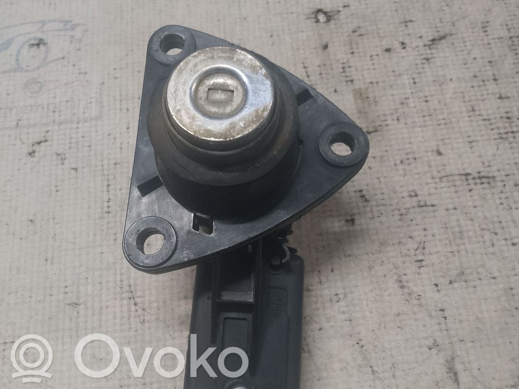 Interruptor para abrir la puerta trasera
