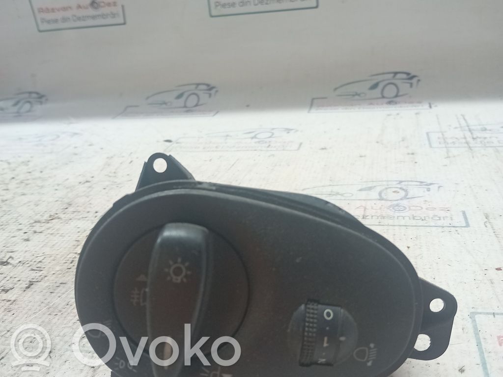 Ford Focus Valokatkaisija 