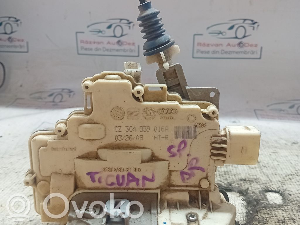 Volkswagen Tiguan Zamek drzwi tylnych 