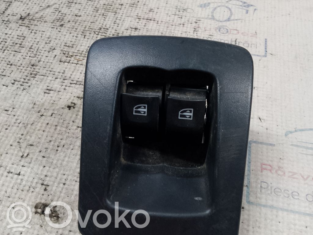 Dacia Logan I Przyciski szyb 