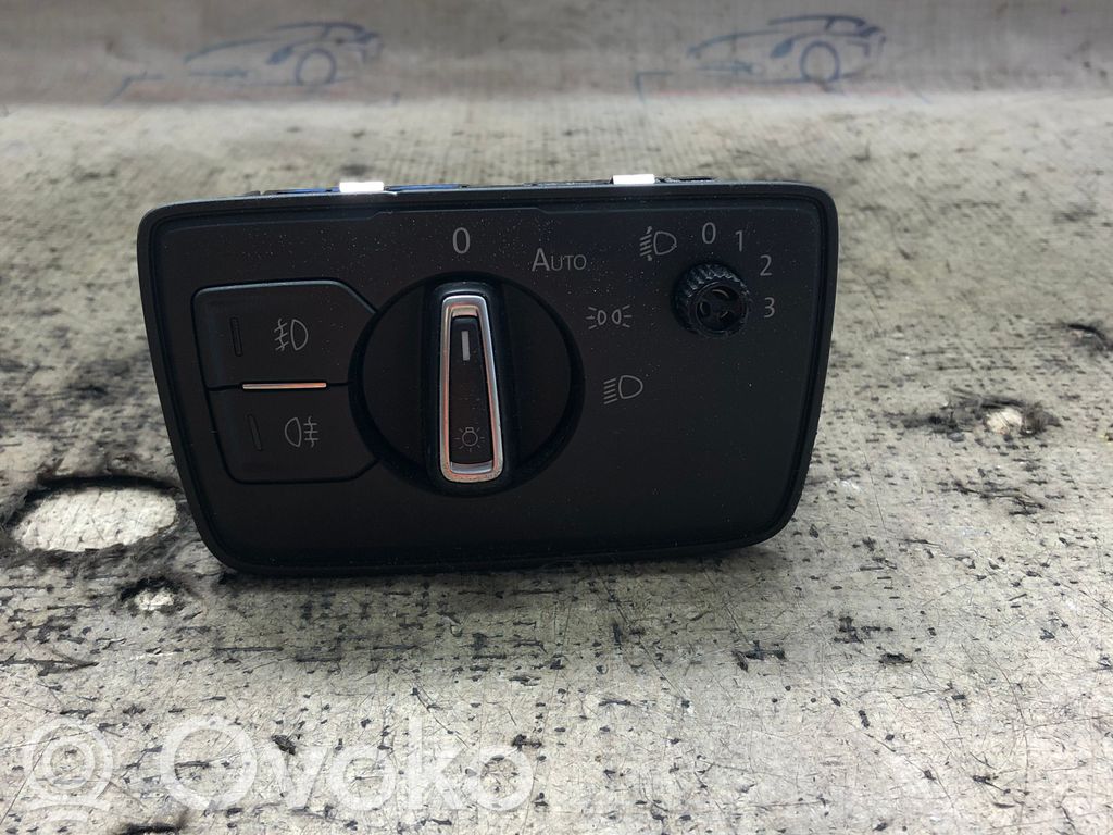 Volkswagen PASSAT B8 Light switch 