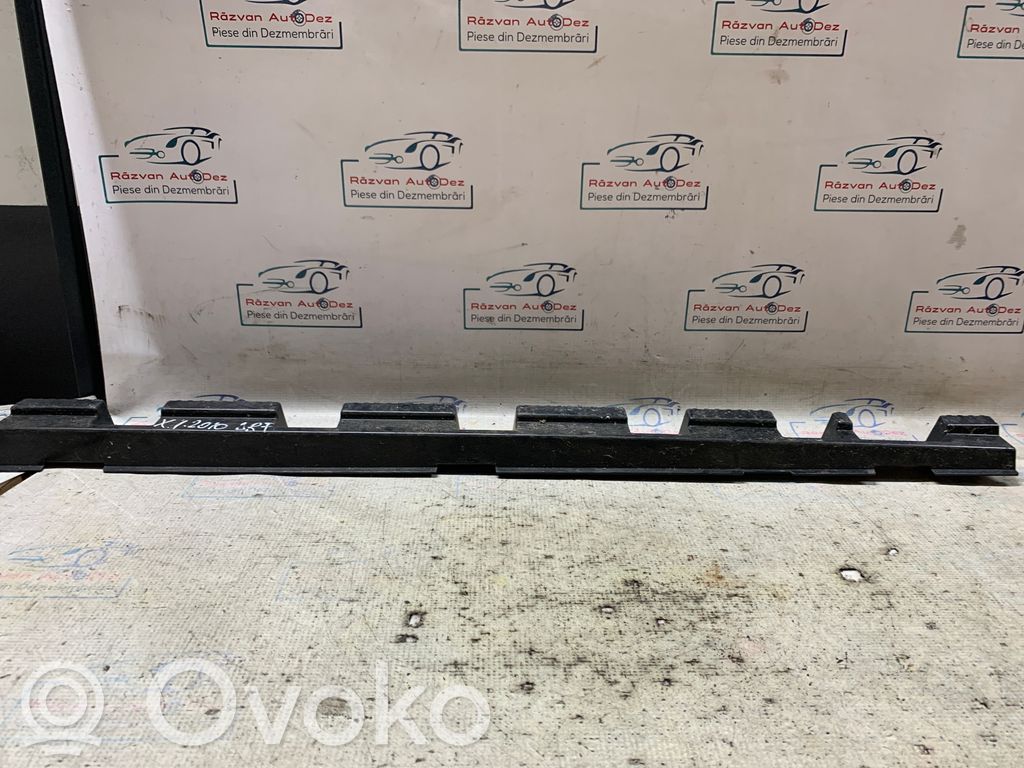 Sill supporting ledge   2991494,2991494,70111