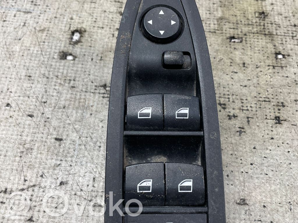 Electric window control switch   929734701,929734701