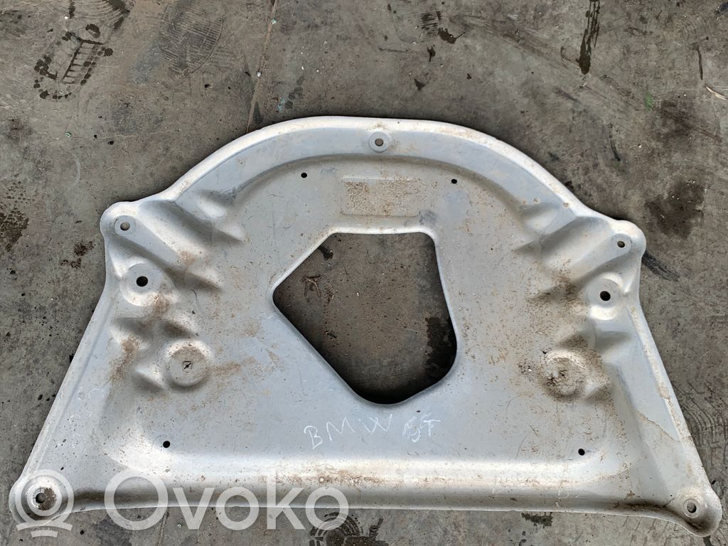 BMW 5 E12 Placa protectora/protector antisalpicaduras motor 