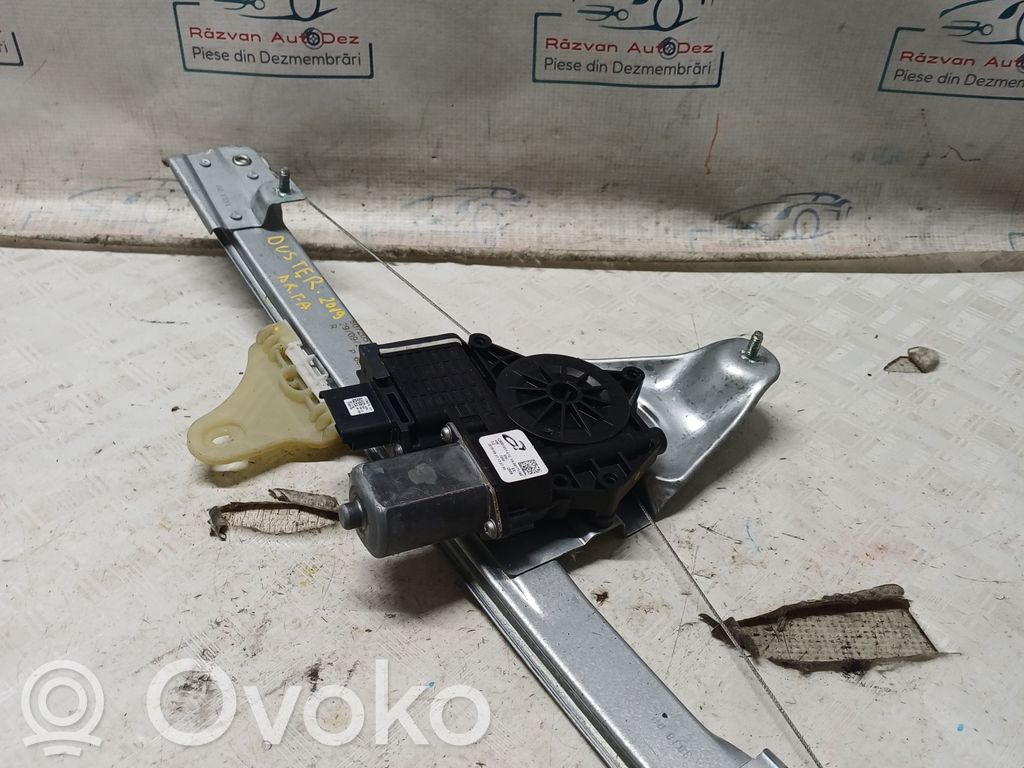 Dacia Duster Macara ușă față cu motor 