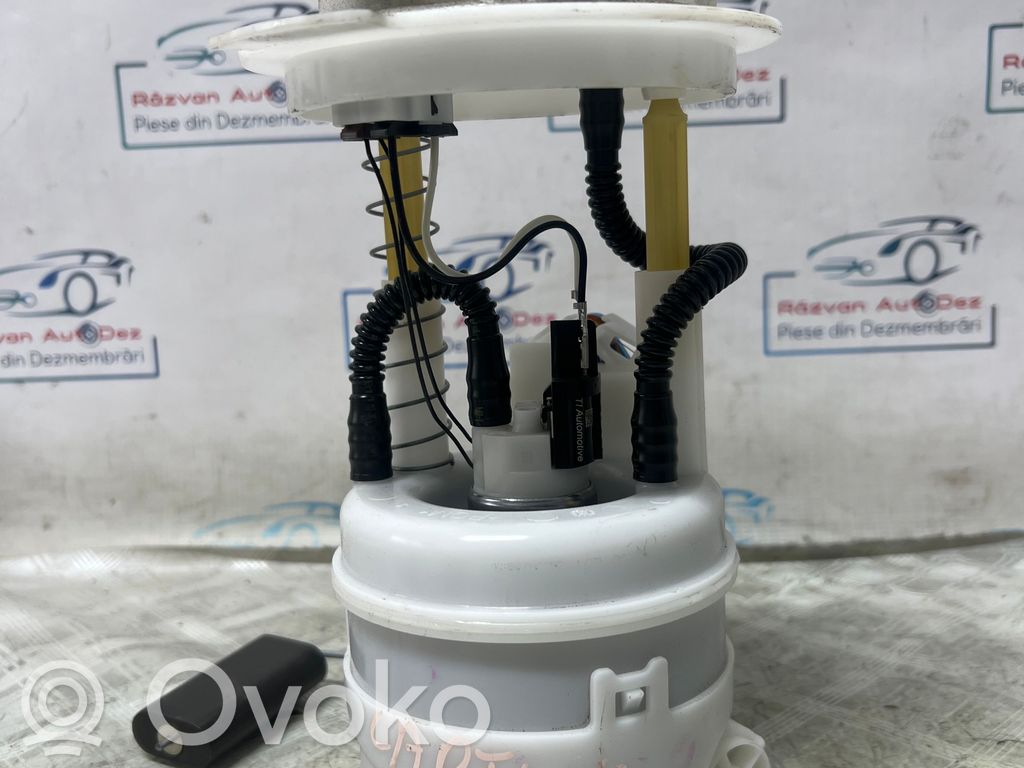 Bomba interna de combustible   172026041R,172026041R