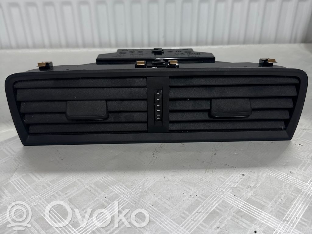 Skoda Fabia Mk1 (6Y) Dysze / Kratki środkowego nawiewu deski rozdzielczej 