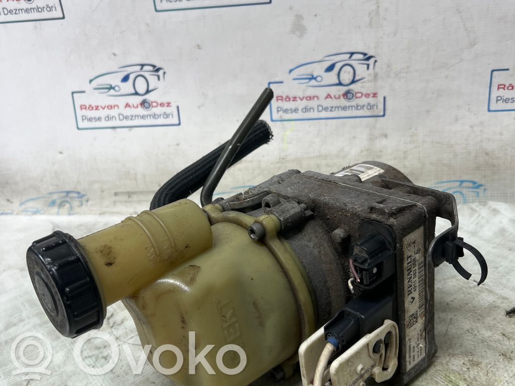 Dacia Duster Power steering pump 