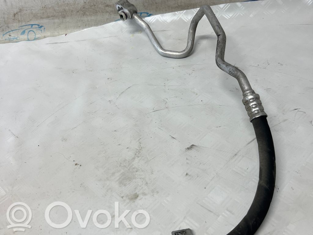Ilmastointilaitteen putki (A/C)   9869633,101042,986963301