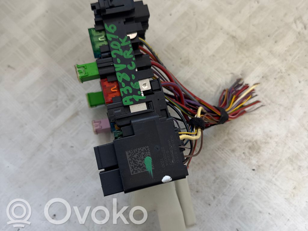 Sicherungskasten   5Q0937615C,5Q0937615C