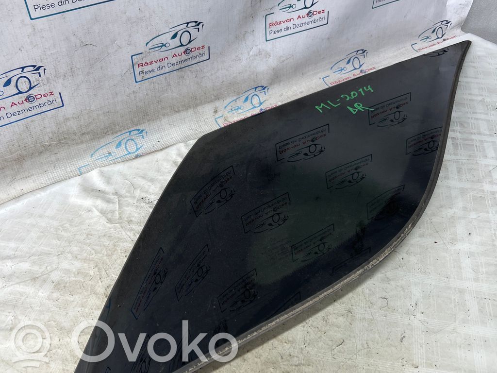 Mercedes-Benz  CLE C236 Finestrino laterale posteriore 