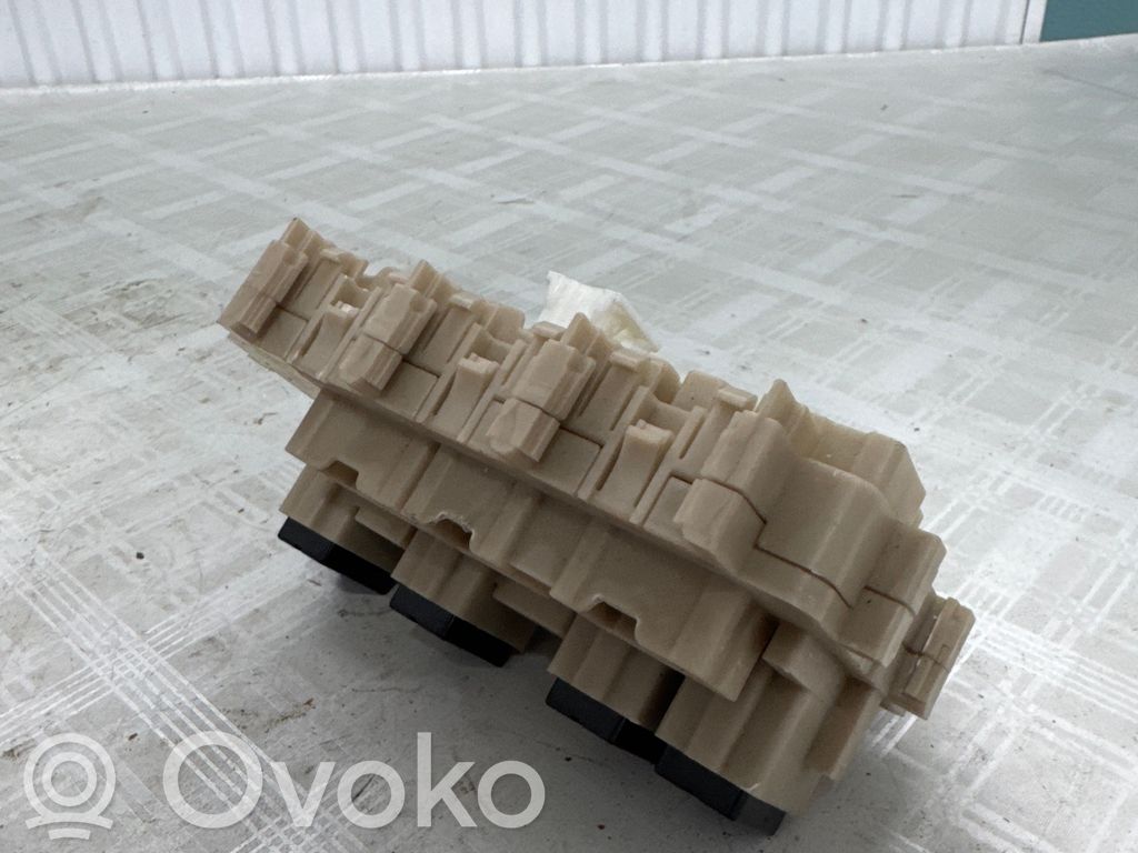 Ramka / Moduł bezpieczników   8901R,8901R