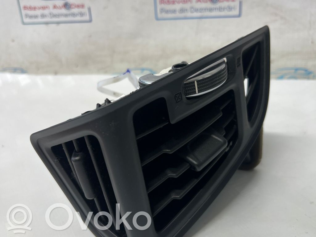 Ford Kuga I Rejilla de ventilación central del panel