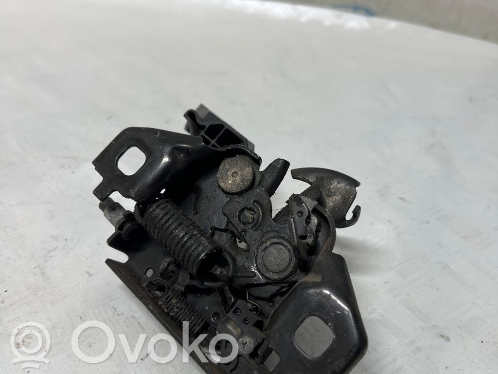 Vano motore/cofano