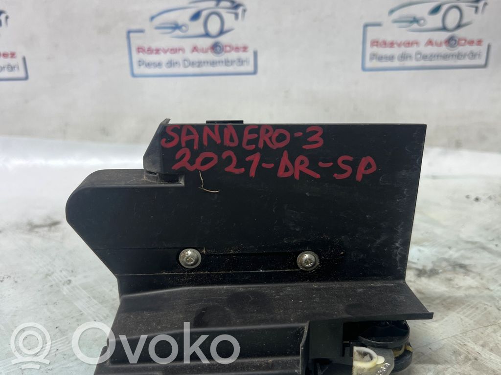 Dacia Sandero Takaoven lukko 