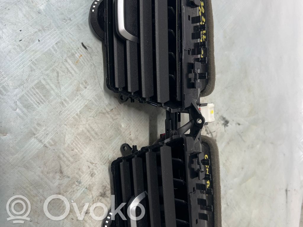 BMW 5 E12 Grilă ventilație centrală 