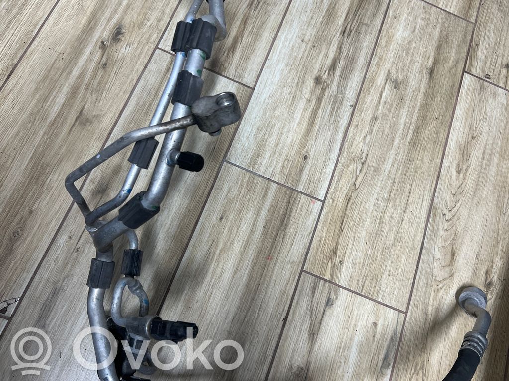 Volkswagen Jetta I Ilmastointilaitteen putki (A/C)