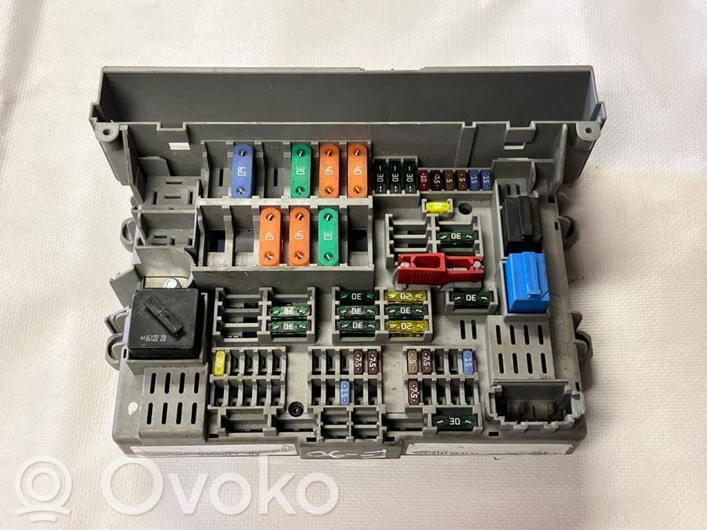 BMW 3 E90 E91 Fuse box set 