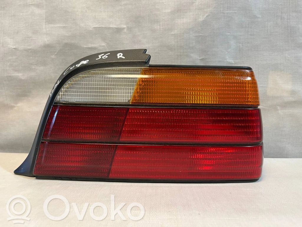 BMW 3 E36 Aizmugurējais lukturis virsbūvē 