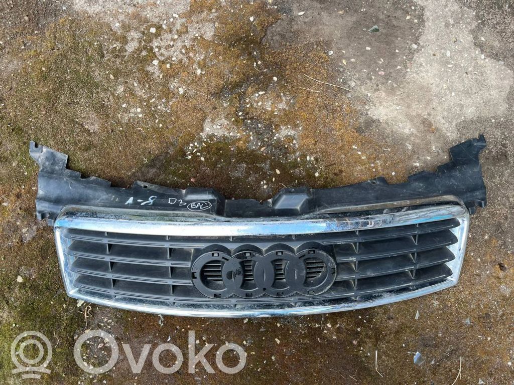 Audi A8 S8 D3 4E Grotelės priekinės 