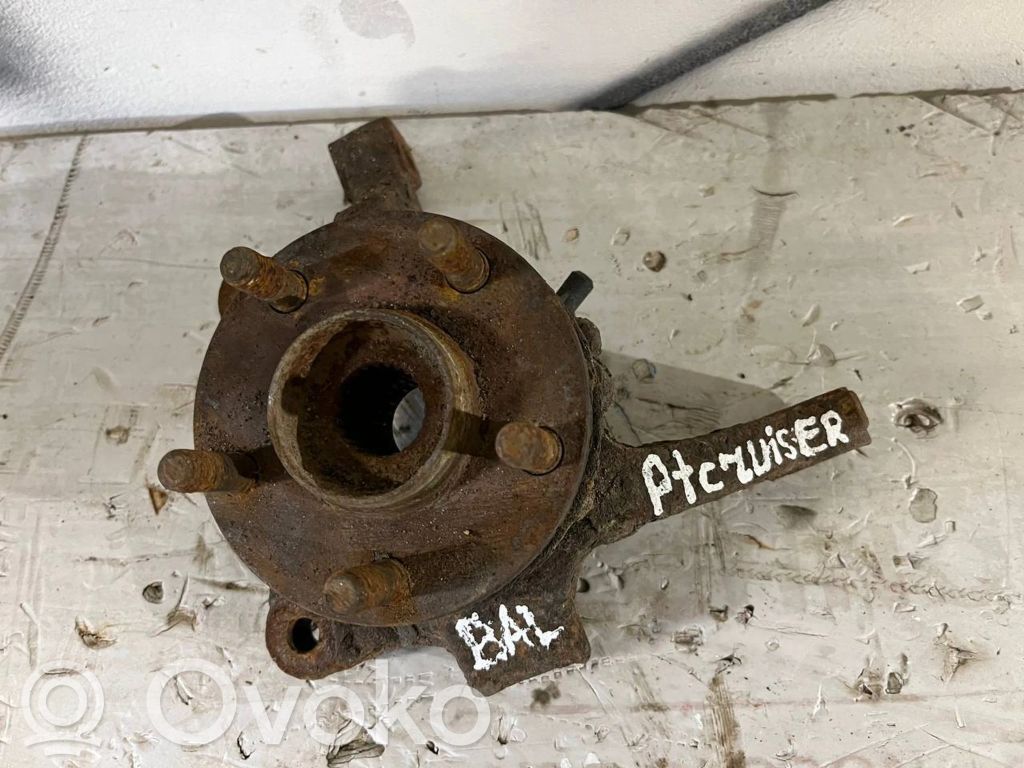 Chrysler PT Cruiser Front wheel hub spindle knuckle 