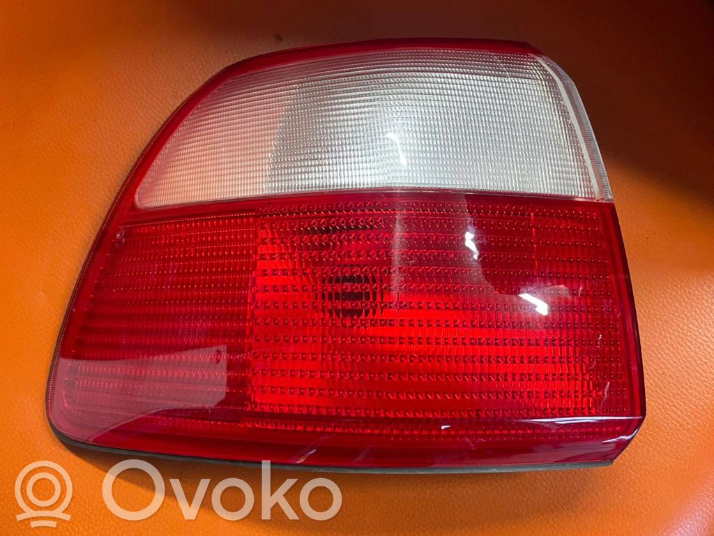 Opel Omega B2 Lampa tylna 