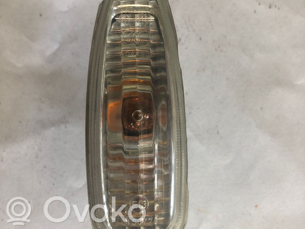 Front fender indicator light   923033L1,0150779