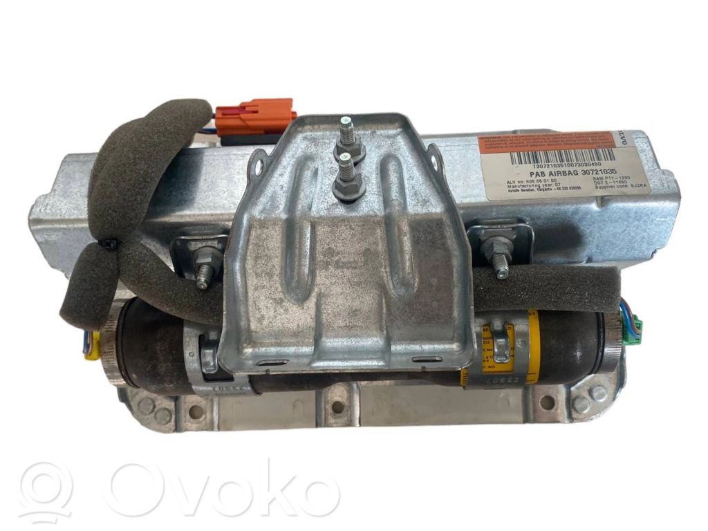 Volvo V70 Passenger airbag 