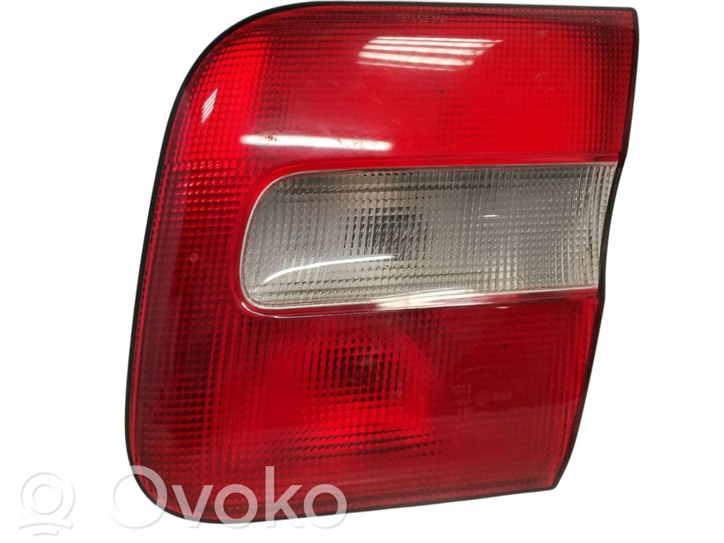 Volvo S70  V70  V70 XC Tailgate rear/tail lights 
