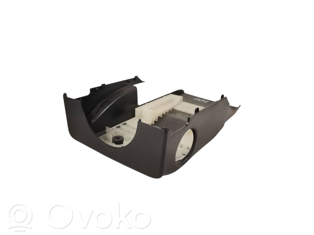 Volvo V70 Vairo ašies apdaila 