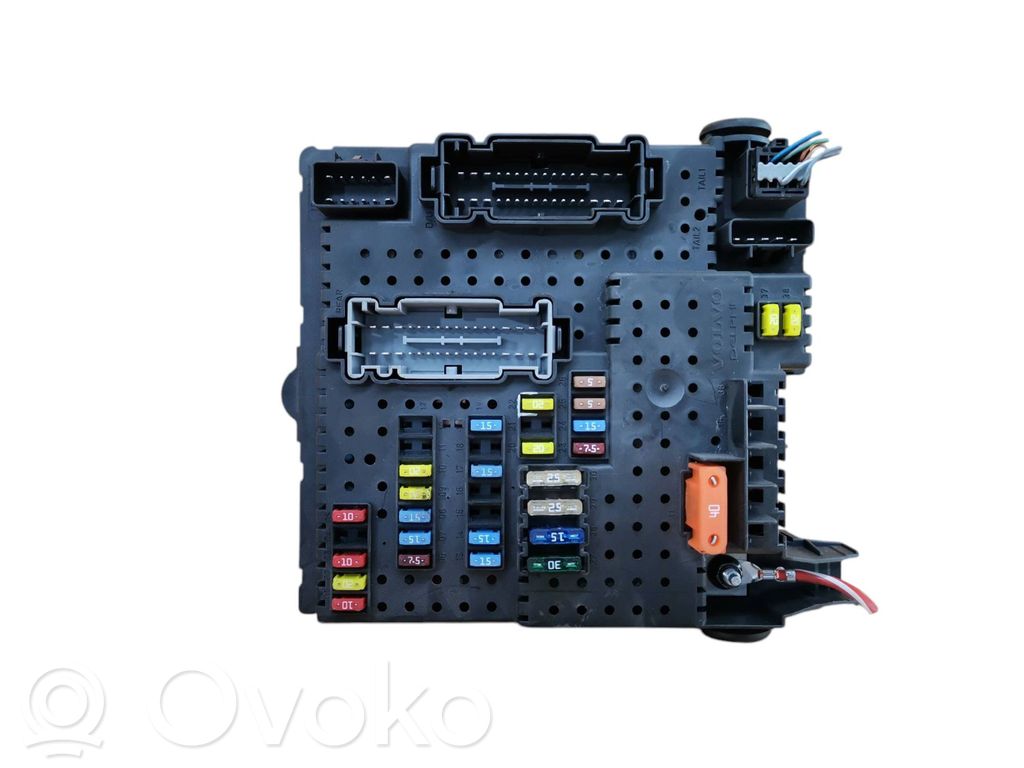 Módulo de fusible   30728512,05W261,28017881