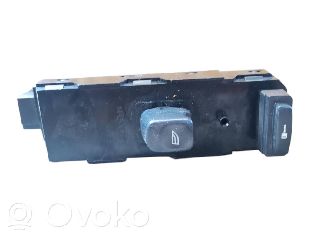 Volvo V70 Electric window control switch 