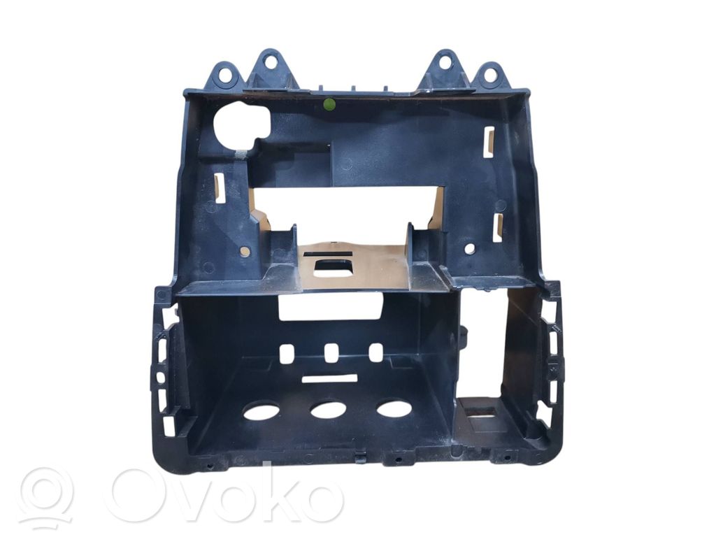 Volvo V70 Radio/GPS head unit trim 