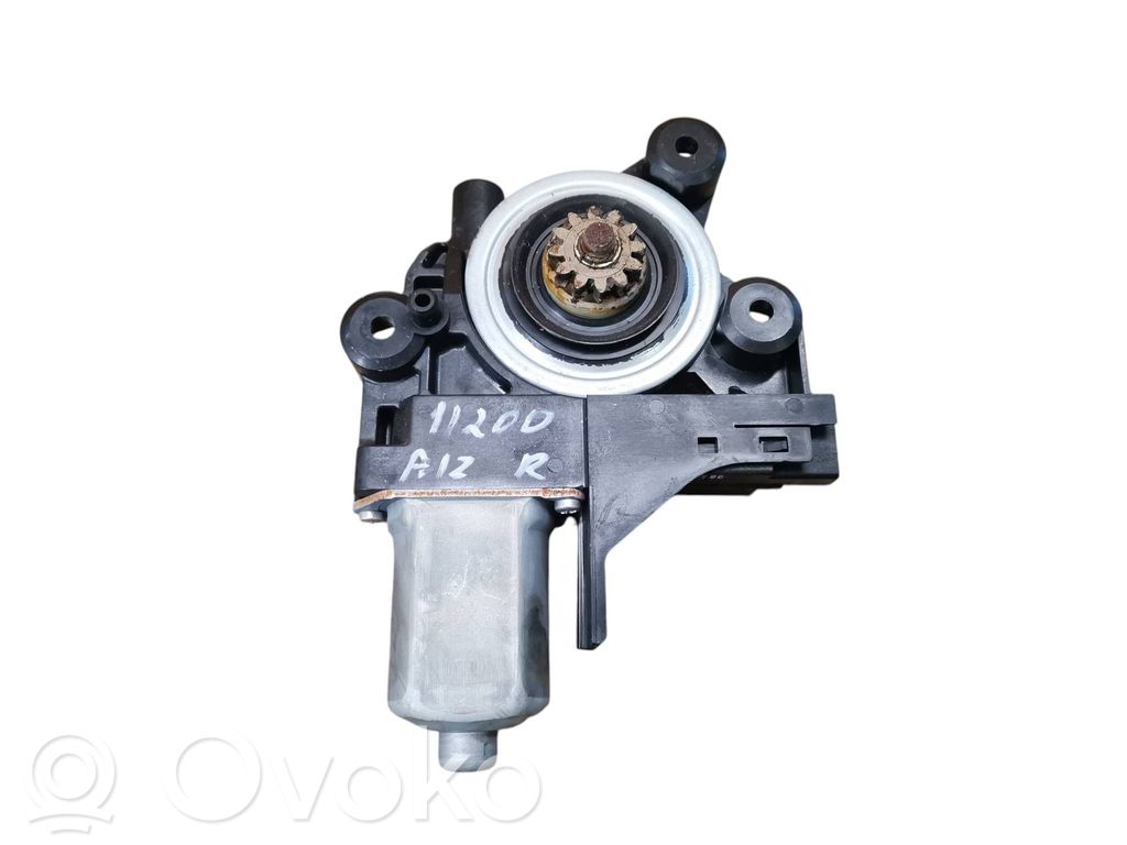 Volvo V70 Silniczek podnoszenia szyby drzwi tylnych 
