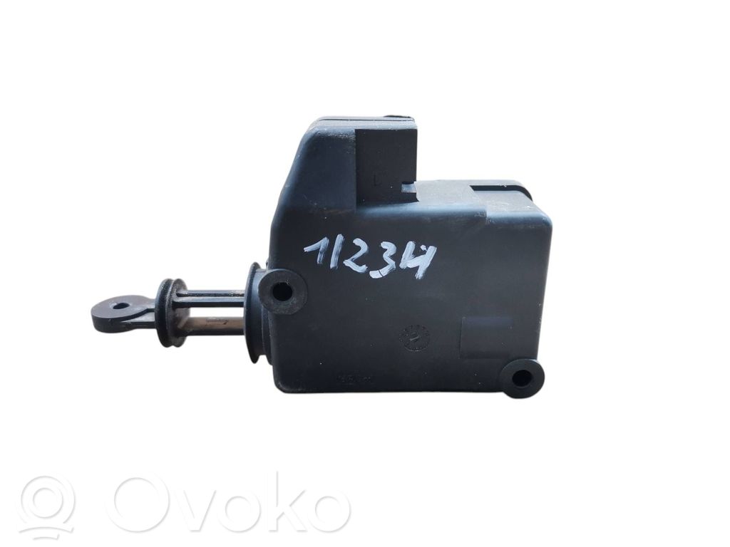 Volvo S40, V40 Tailgate lock latch 
