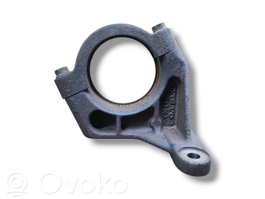 Volvo V70 Driveshaft support bearing bracket 