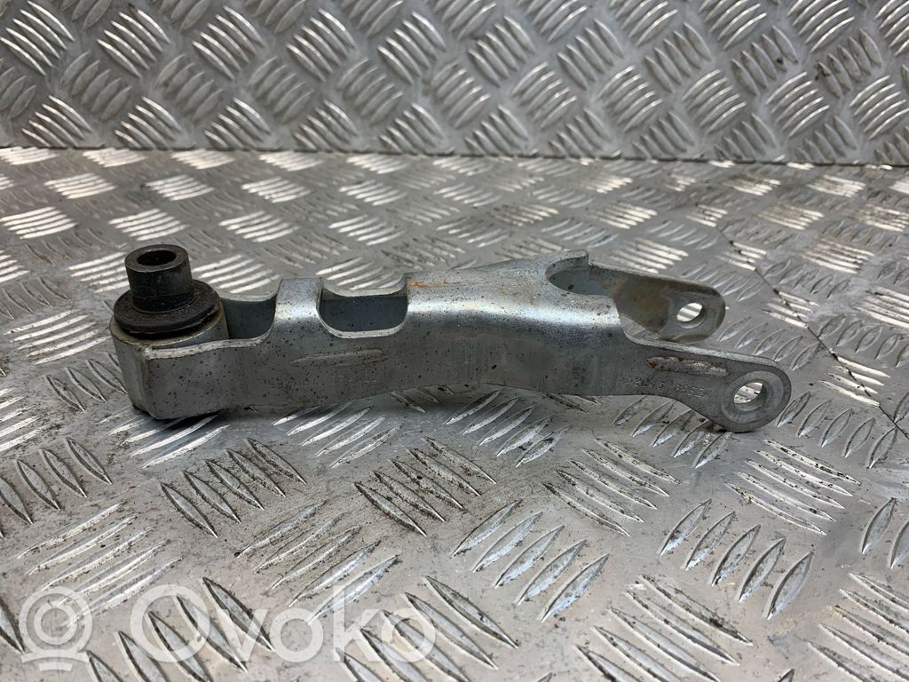 Engine mounting bracket   532C43