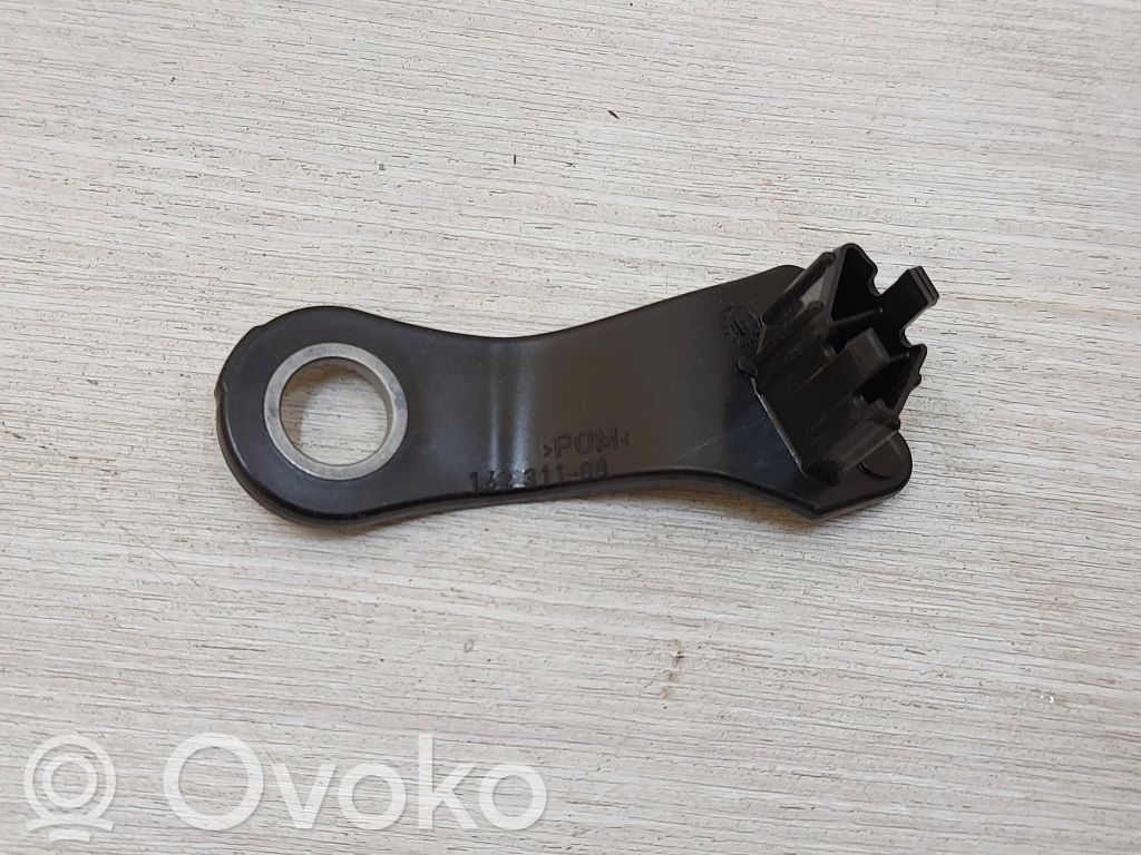 BMW 5 E60 E61 Ajovalon kannake 