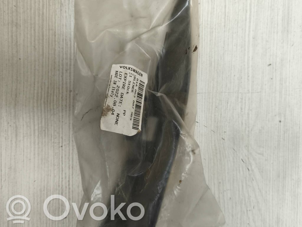 Audi Q2 - Front arch trim 